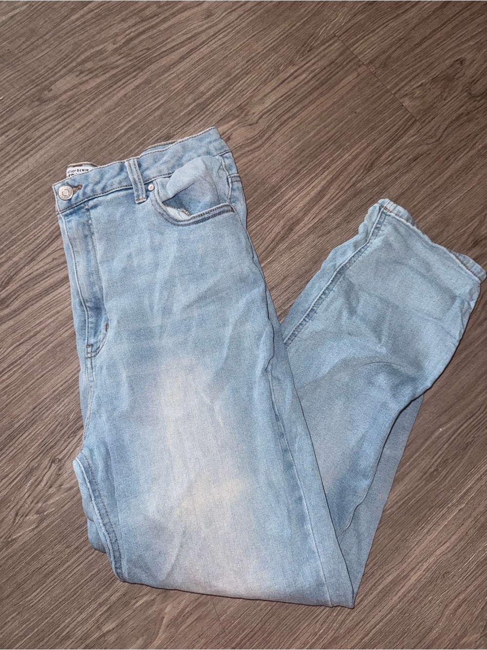 Light Wash Women’s Jeans - Classic High-Rise Fit - Picture 2 of 3